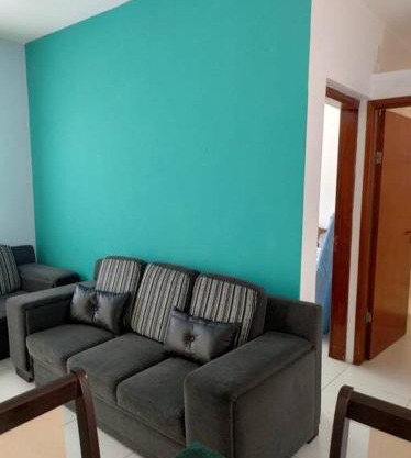Casa ampla e com garagem