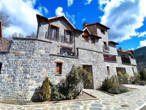 Casa Balcón de Los Pirineos - Gavín Biescas
