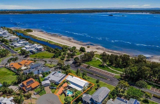 Casa Banksia - Beachfront house with Pool