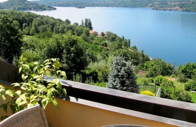 Casa Catia with panoramic terrace and superb view of Lake Orta and the mountains
