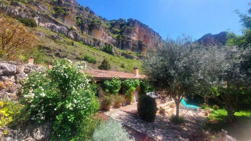 Casa Corazón de piedra en el Río Dulce