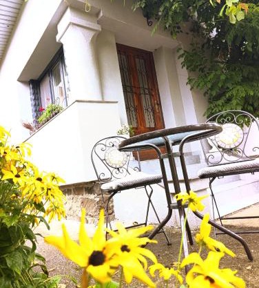 Casa cu trandafiri