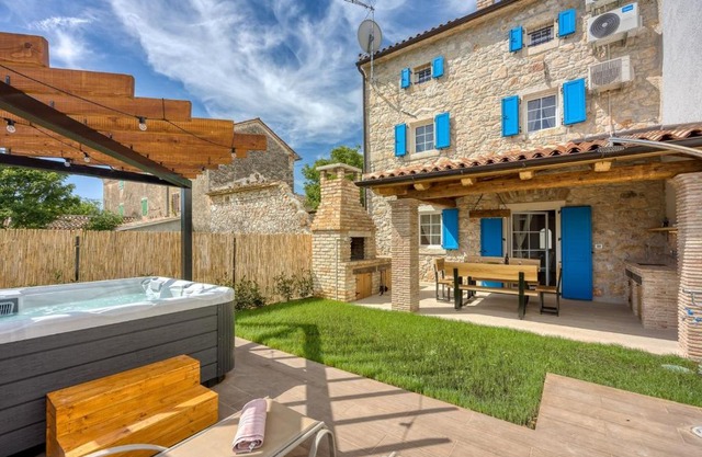 Casa Darel with Whirlpool