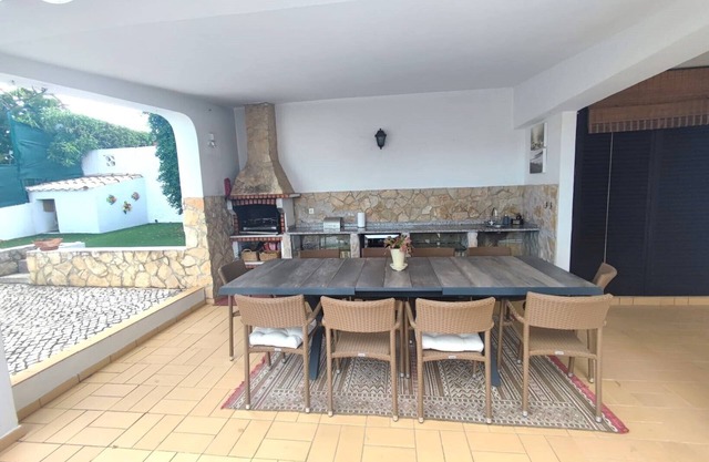 Casa das Flores-Private Villa w/Pool & BBQ