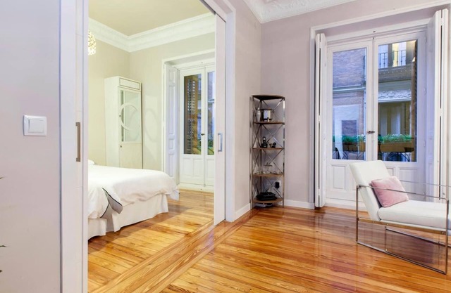 Casa de la Luna – 5-Bedroom Apartment in the City Center