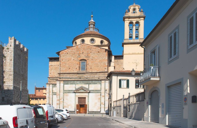 CASA DEMI 'in the heart of Prato and 20 minutes from the center of Florence