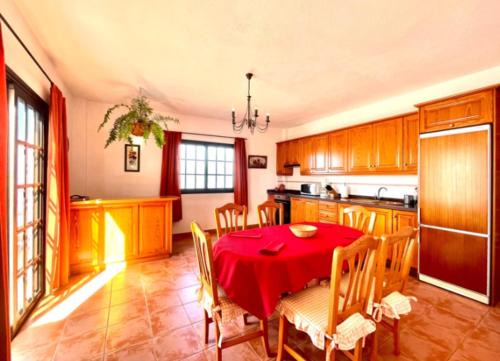 Casa Estupenda en Los Llanillos