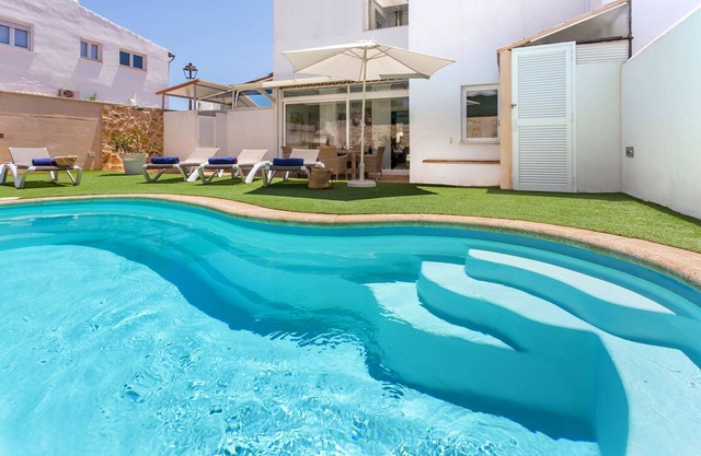 Casa Garbello Vacation Home with Private Pool in Cala d’Or