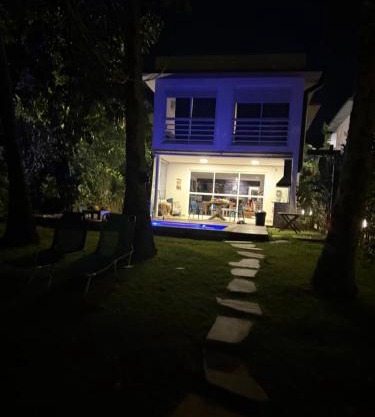 Casa linda em Guaratiba RJ Pé na areia