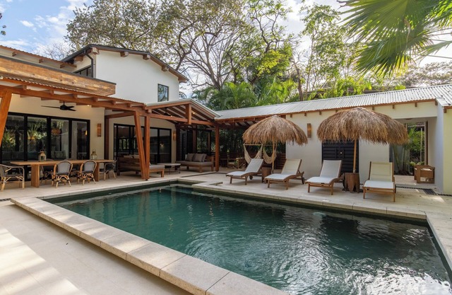 Casa Marin, New Listing, Short walk to the beach