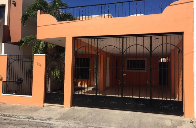 Casa Nidia comfortable near Altabrisa wifi a/c dish
