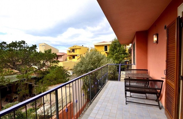 Casa Ntoni B: A modern and graceful apartment situated at a short distance from the beach, with Free WI-FI.