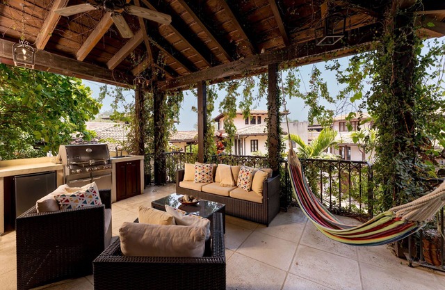 Casa Pinita - Great for Social Vacations, Just a Few Steps from the Beach.