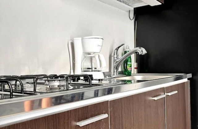 Casa Serena B, Modern Apt w. Private Jacuzzi