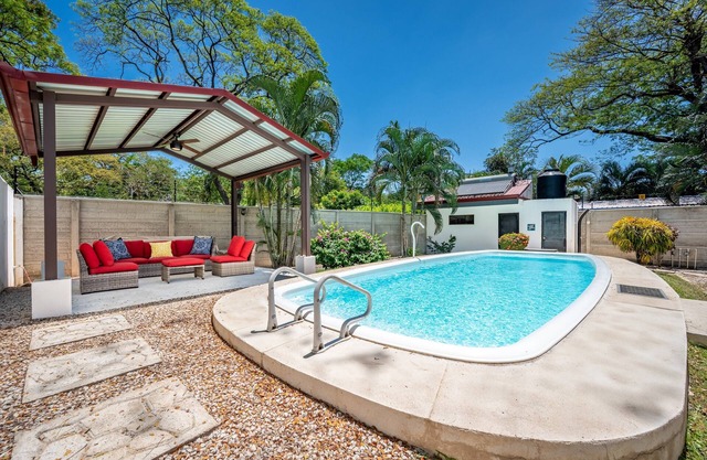 Casa Sol Blanco Playa Potrero- Pool/Walk to Beach