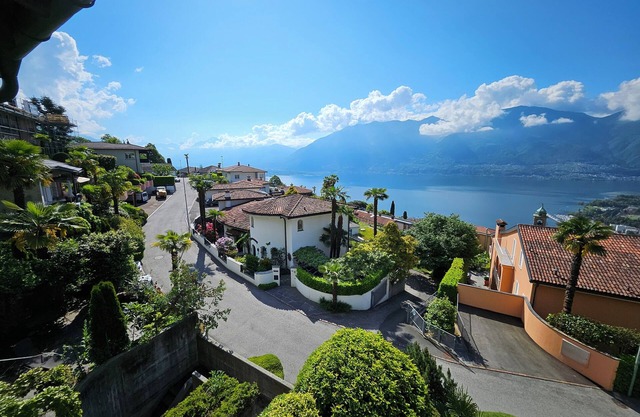 CasaConte: Tranquil 3-bedroom house with fantastic views and WiFi in Orselina