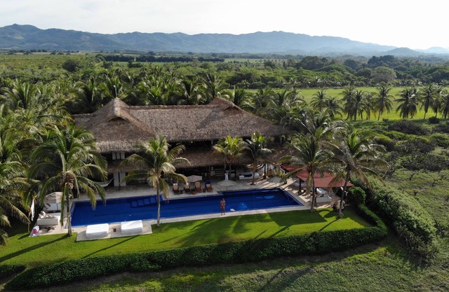 .casaemelina-puertoescondido.contact us for a deal !n25m Pool, huge property