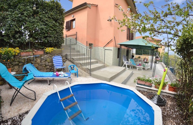 Casale Geniva with private pool, Massarosa, Italy