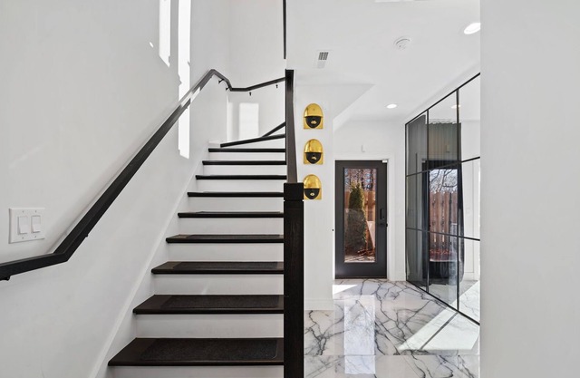 CasaNova Modern City Living