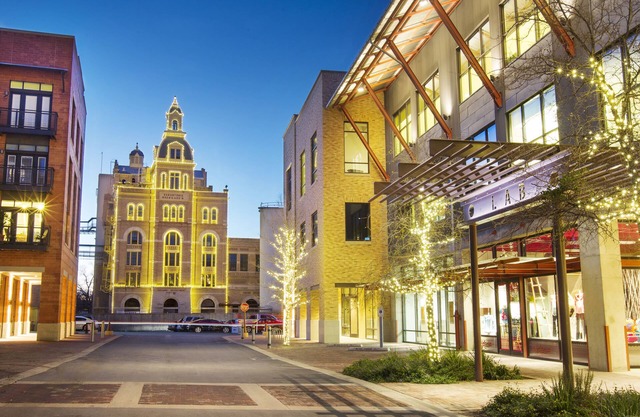 Casbah near the River Walk And Pearl Brewery - Hop N' A Skip To Downtown