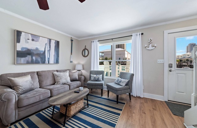 Casi Cielo Unit B: 2 BR, 1.5 BA in Gulf Shores, Sleeps 6
