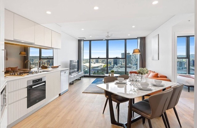 CASSA ONE - Luxurious Urban Living w/Riverview