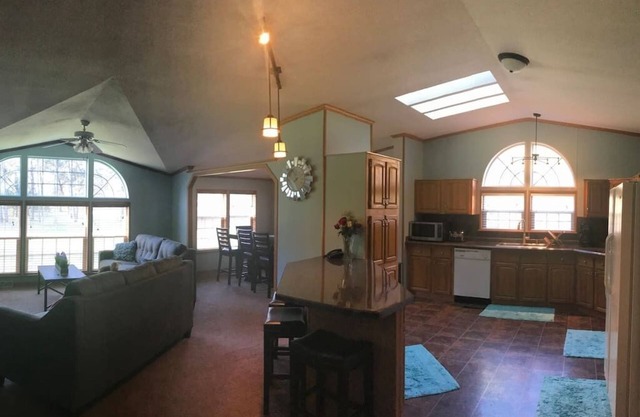 Castle Rock Cottage-Near Castle Rock Lake