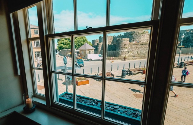Castle View - a coastal that sleeps 2 guests in 1 bedroom