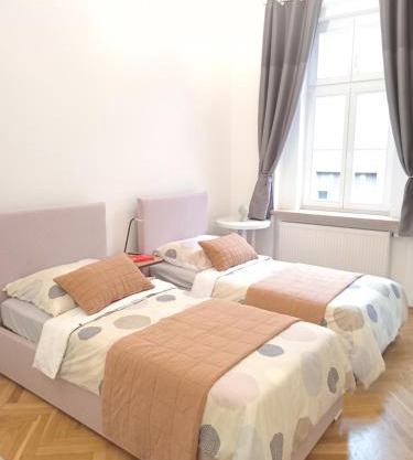 CastleHill1011- FREE parking and AC by Fishermans Bastion