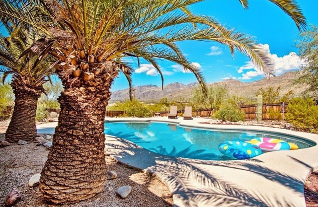 Catalina Mountain Retreat with pool and great mountain views