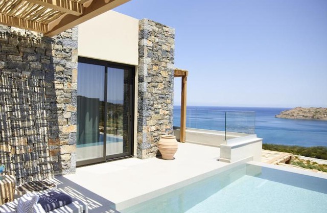 Cayo Exclusive Resort & Spa