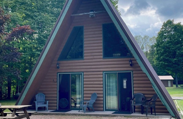 Cedar Cove Cabin 5