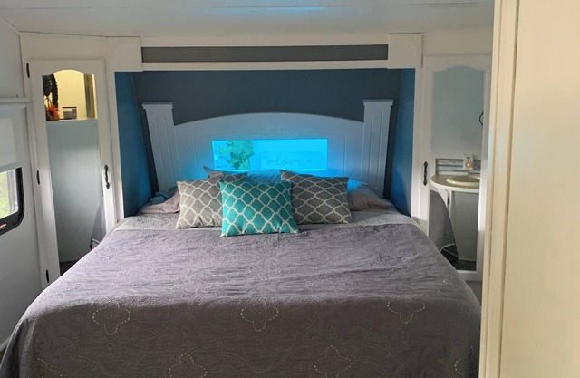 Cedar Hills Camping Paradise located in charming Mount Olivet KY Sleeps up to 12