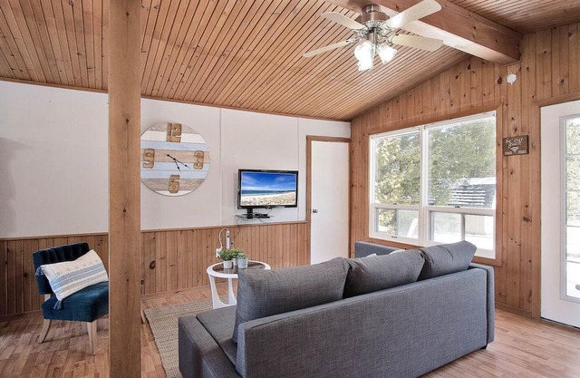 Cedar Nest - AC, large yard