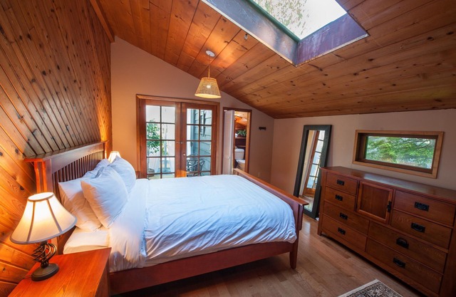 Cedar Surf-Rainforest Paradise