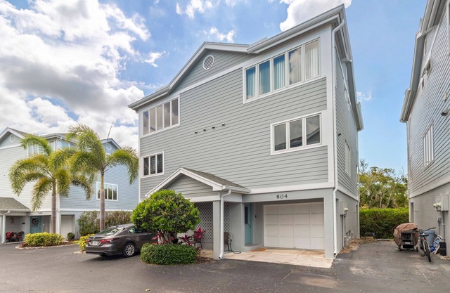 Cedars East Escape–Perfect for Tennis Lovers & Beachgoers Unit #804 by RVA