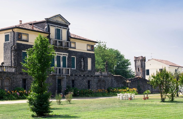 Celeste room inside Villa Fava