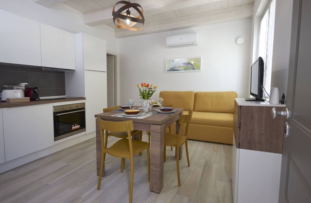 [Center] New Two-room Apartment with A/C and WiFi