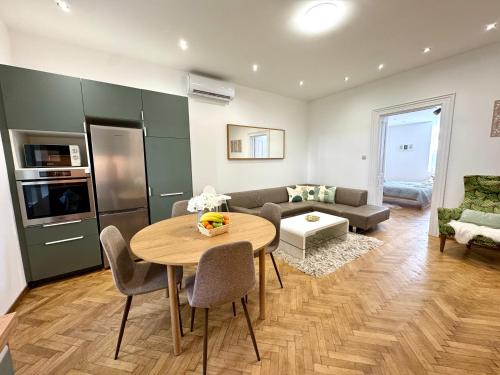 Central 13 Apartman