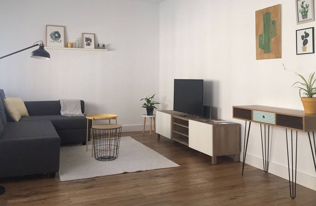 Central apartment with garage and wifi