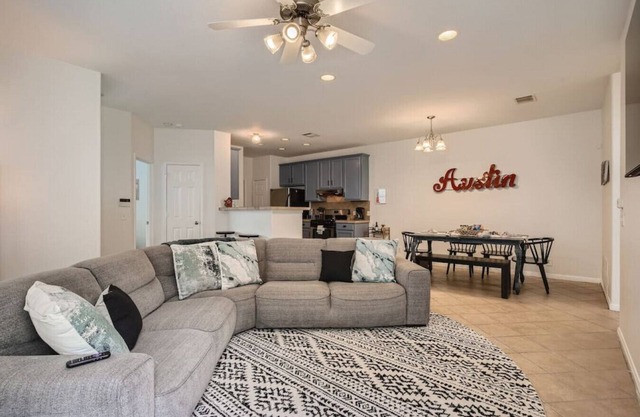 Central Austin 3/2 Townhome! Mins to FC stadium SXSW Top Spots!