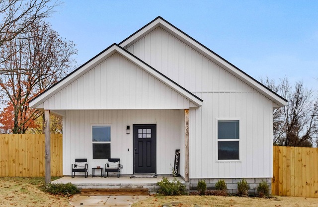 Central Getaway Off of I-49