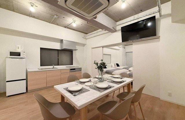 Central Hatchobori 2 Bedroom Apartment for 10 Guests