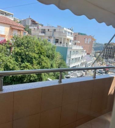 Central Himara Apartment