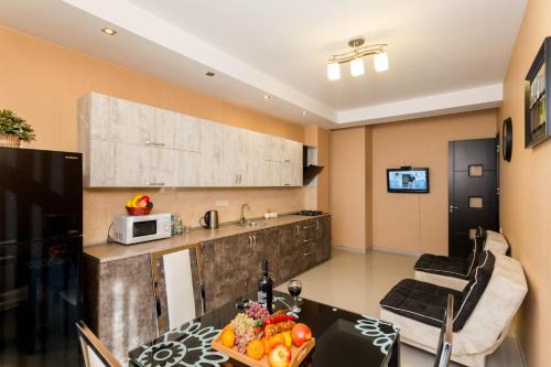 Central Pointe Suite