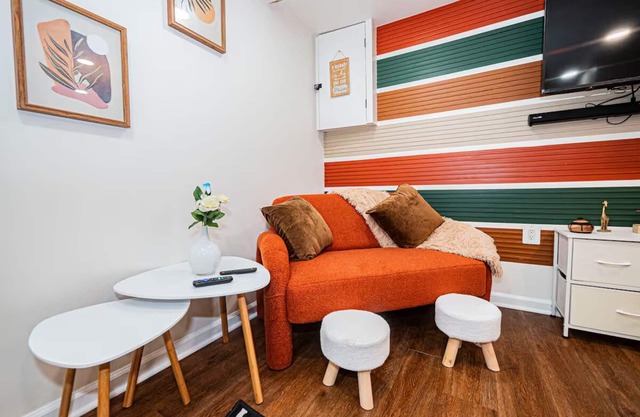Central & Stylish 1 BR Retreat in DC Near Downtown