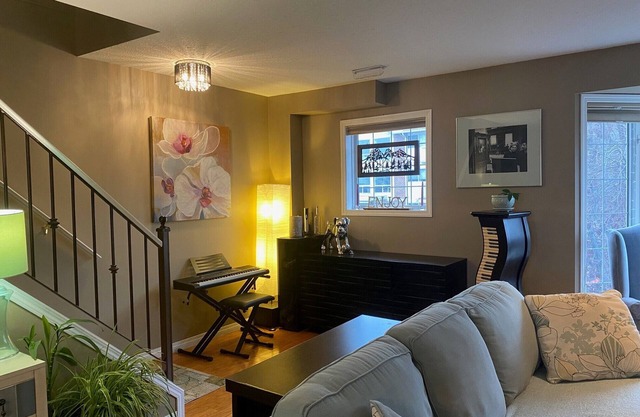 Central & Sunny Calgary Townhouse