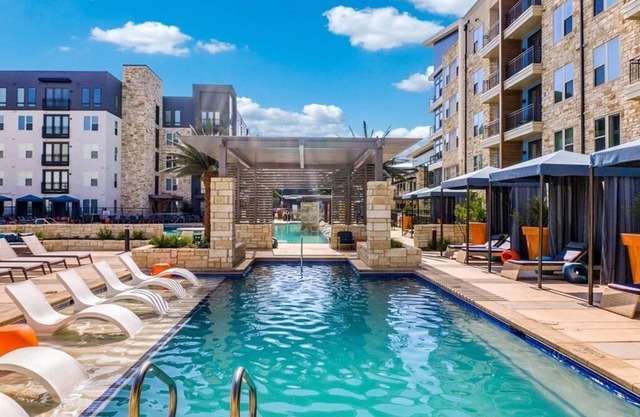 Central Upscale Retreat in Dallas Area