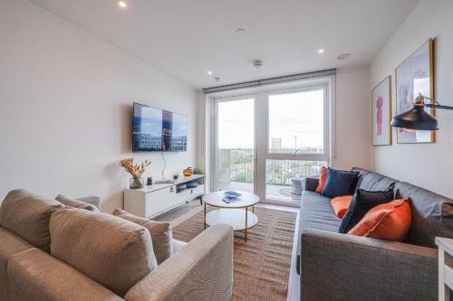 Central Wembley 2br Modern, Specious & Connected