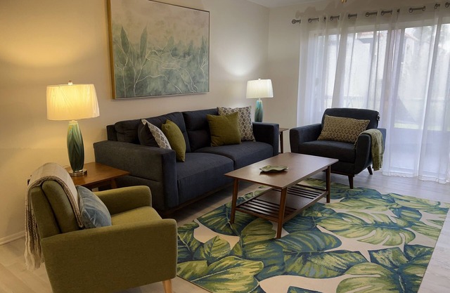 Centrally located Condo, Sarasota Fl 34232